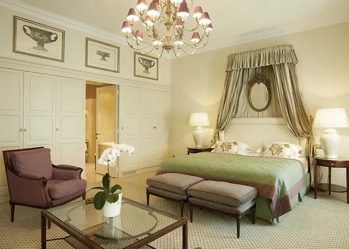 Narutis - Small Luxury Of The World Wilno