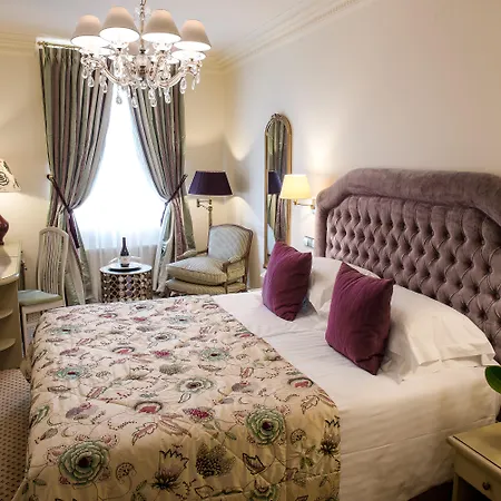 Narutis - Small Luxury Of The World Hotel Vilnius