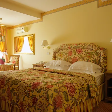 Narutis - Small Luxury Of The World Hotel Vilnius