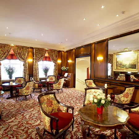 Narutis - Small Luxury Of The World Hotel Vilnius