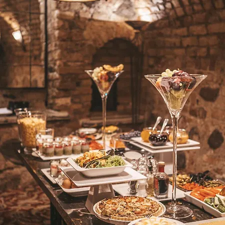 Narutis - Small Luxury Of The World Hotell Vilnius
