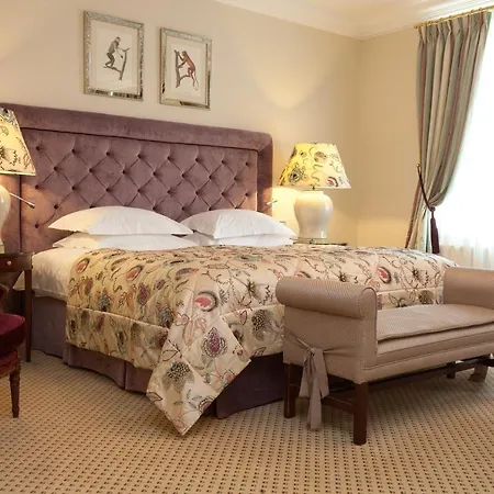 Narutis - Small Luxury Of The World Vilnius