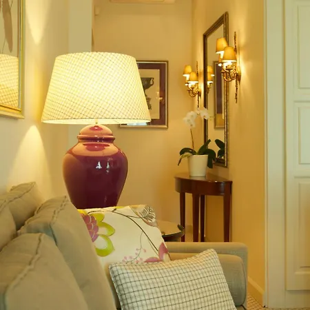 Narutis - Small Luxury Of The World Vilnius